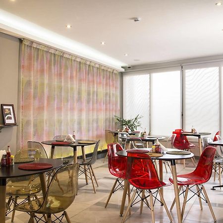 Urbano Hotel By Roots Wiaboman Bagian luar foto