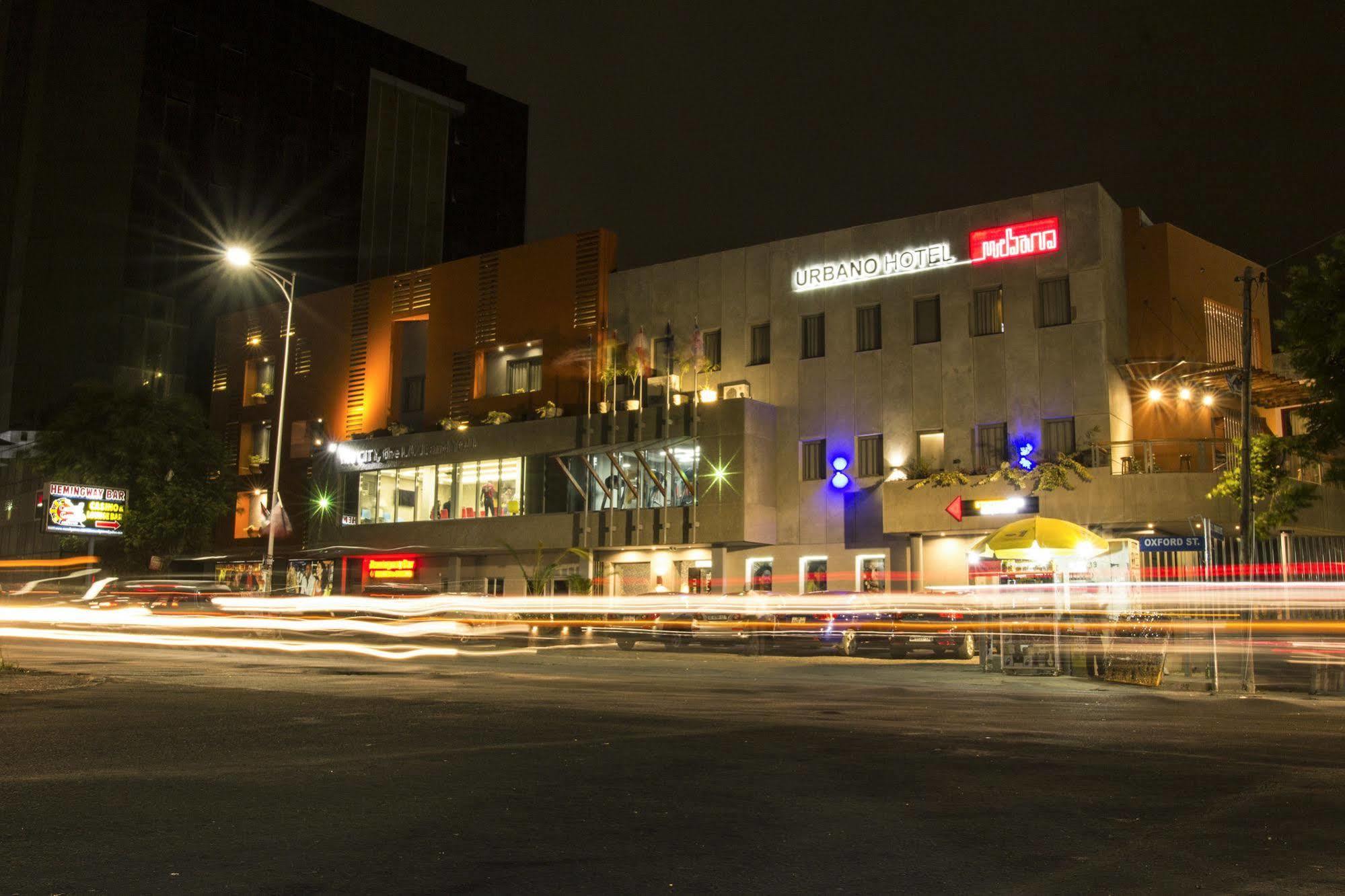 Urbano Hotel By Roots Wiaboman Bagian luar foto