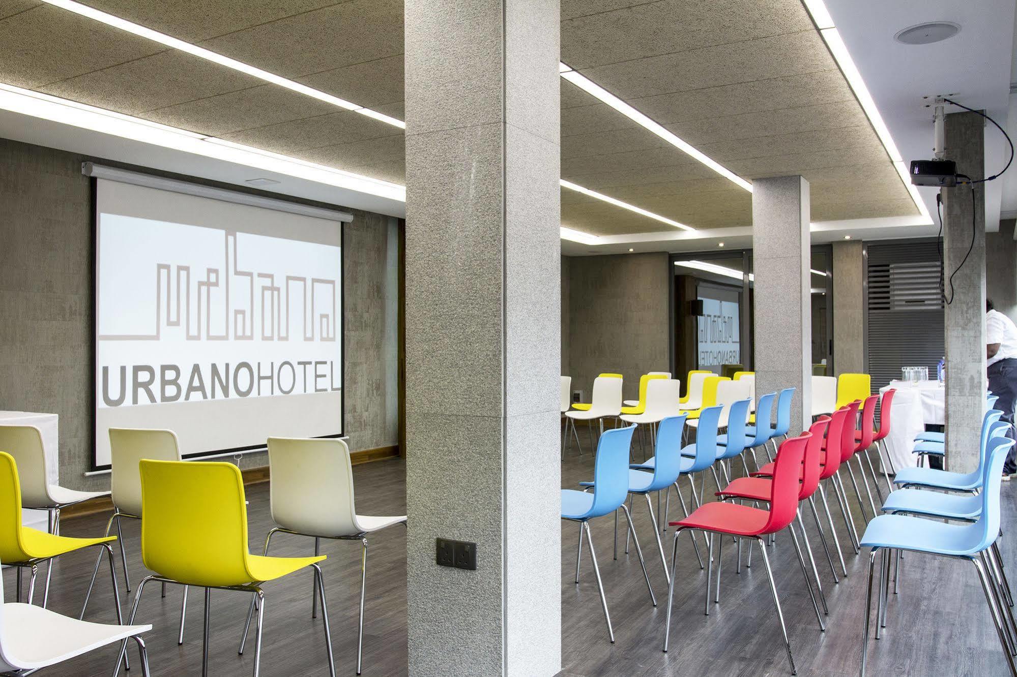 Urbano Hotel By Roots Wiaboman Bagian luar foto
